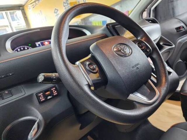 TOYOTA豐田 SIENTA  第6張相片