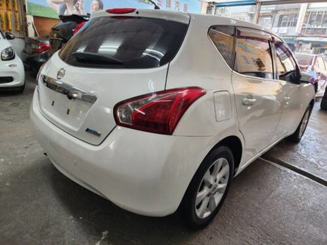NISSAN日產 TIIDA  第2張相片