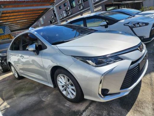 TOYOTA豐田 ALTIS  第3張相片