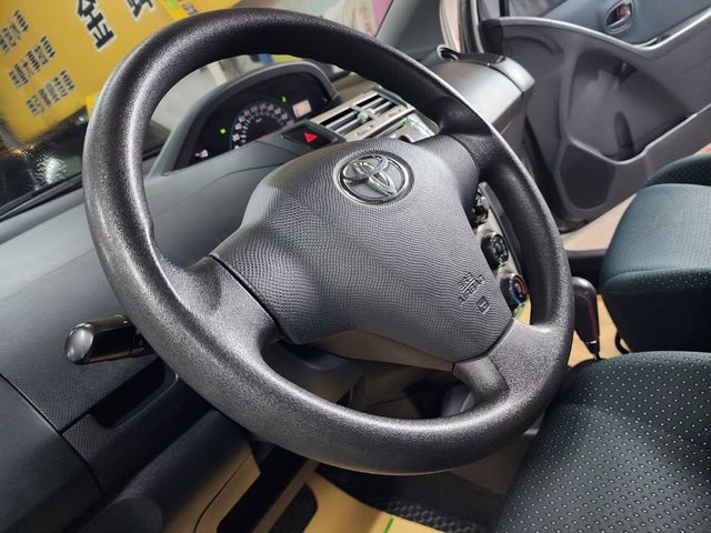 TOYOTA豐田 YARIS  第7張相片