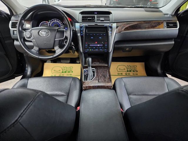 TOYOTA豐田 CAMRY  第6張相片