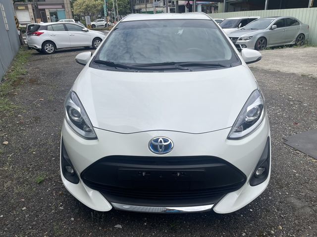 TOYOTA豐田 PRIUS C  第1張相片