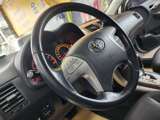 TOYOTA豐田 ALTIS  第7張相片