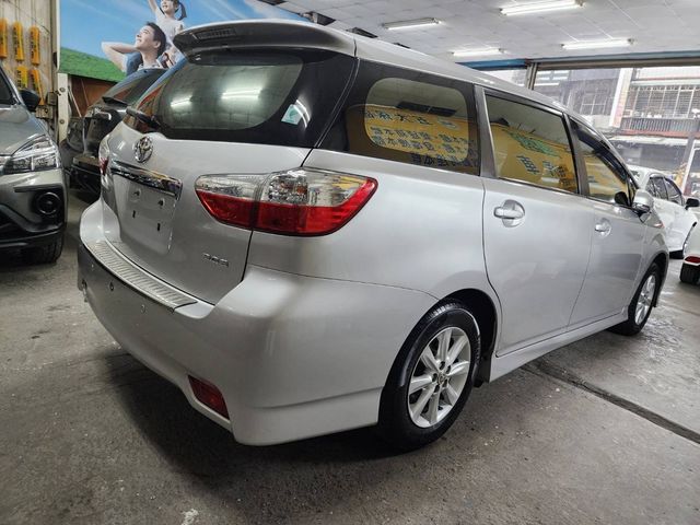 TOYOTA豐田 WISH  第5張相片