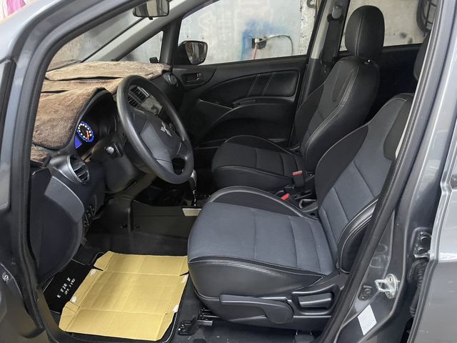 MITSUBISHI三菱 COLT PLUS  第5張相片