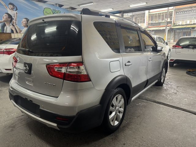 NISSAN日產 LIVINA  第3張相片