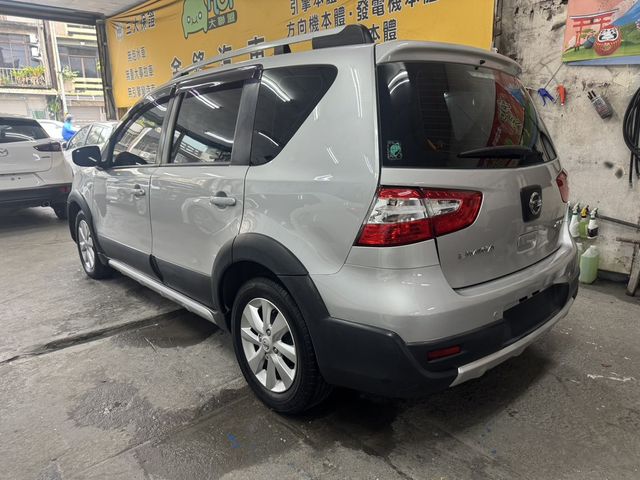 NISSAN日產 LIVINA  第5張相片