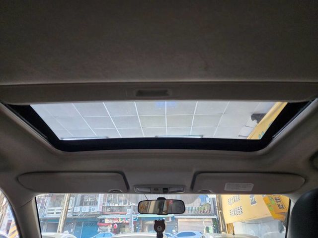 MITSUBISHI三菱 OUTLANDER  第11張相片