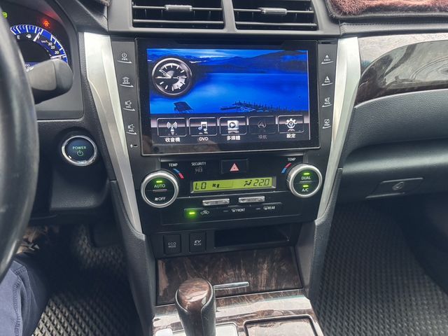 TOYOTA豐田 CAMRY HYBRID  第6張相片