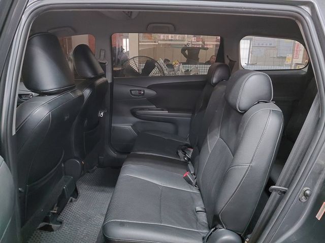 TOYOTA豐田 WISH  第5張相片