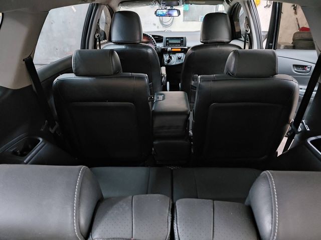 TOYOTA豐田 WISH  第8張相片