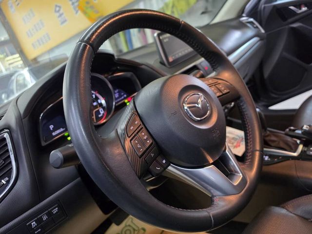 MAZDA馬自達 MAZDA 3  第9張相片
