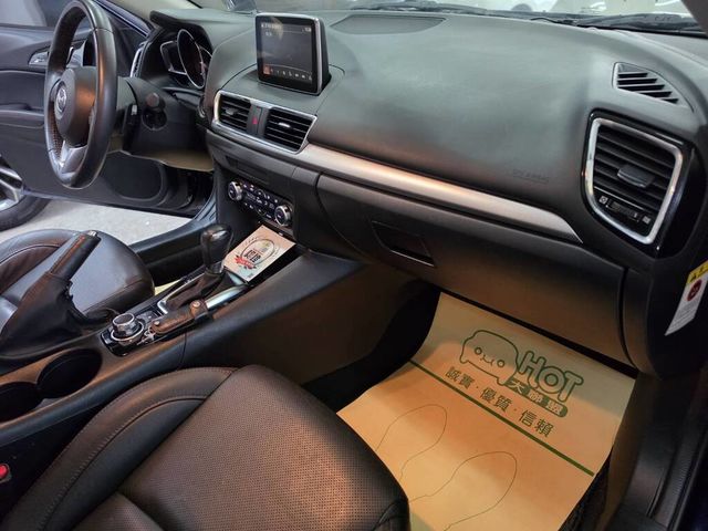 MAZDA馬自達 MAZDA 3  第12張相片