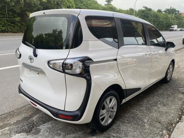 TOYOTA豐田 SIENTA  第2張相片