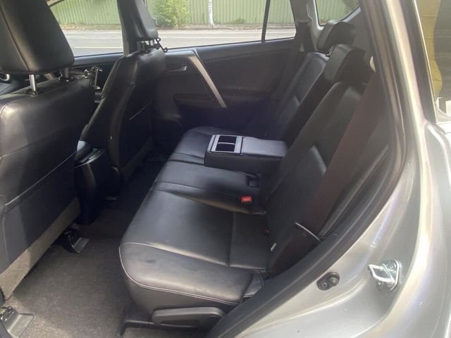 TOYOTA豐田 RAV4  第8張相片