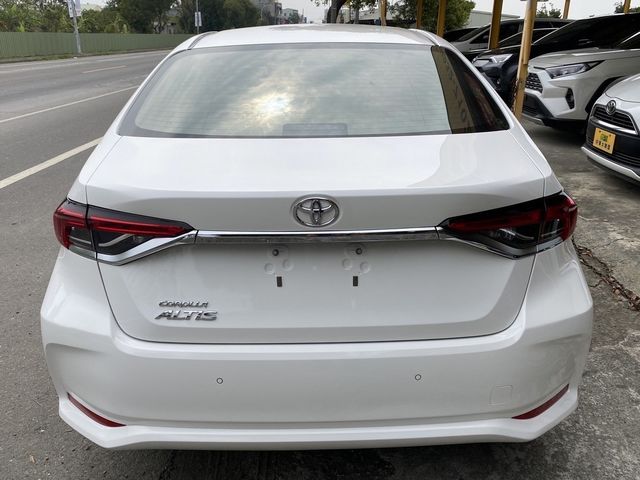 TOYOTA豐田 ALTIS  第4張相片