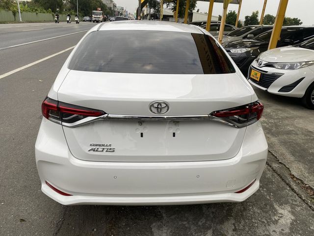 TOYOTA豐田 ALTIS  第4張相片