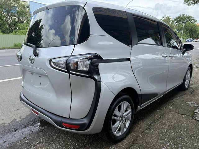 TOYOTA豐田 SIENTA  第2張相片