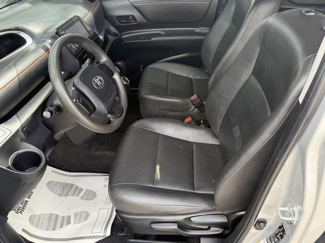 TOYOTA豐田 SIENTA  第8張相片