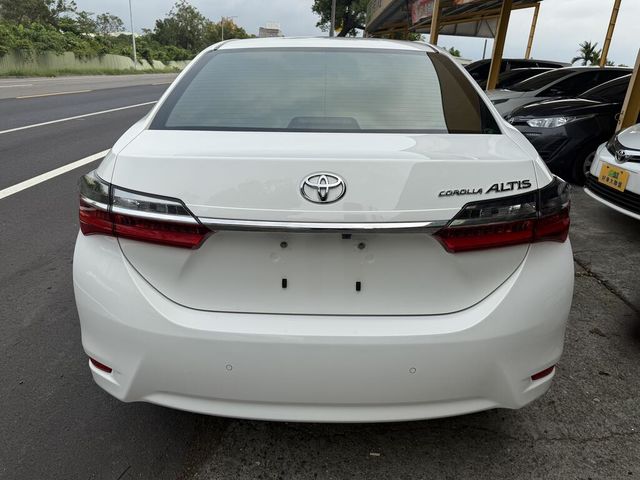 TOYOTA豐田 ALTIS  第4張相片