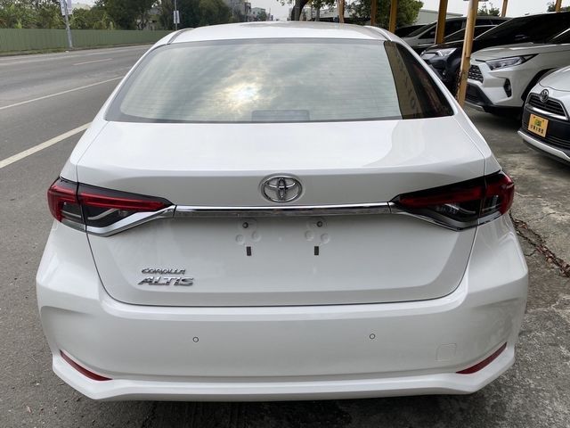 TOYOTA豐田 ALTIS  第4張相片