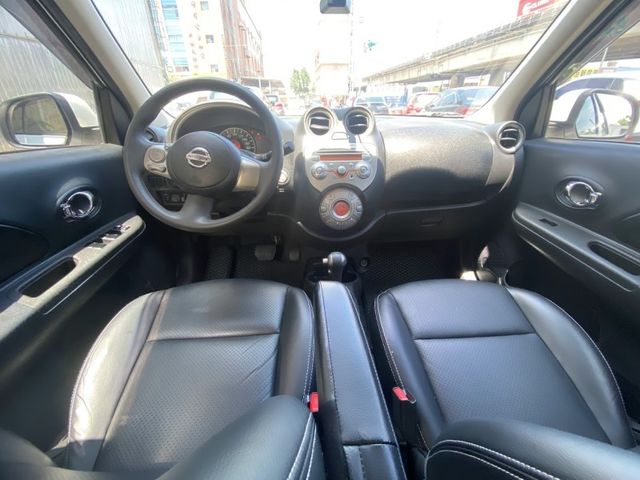 Nissan March  第7張相片