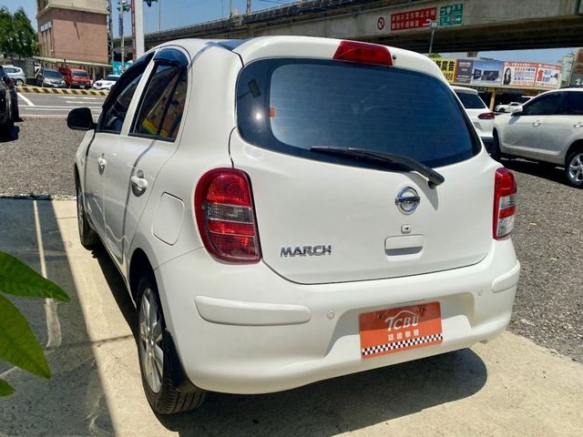 Nissan March  第10張相片