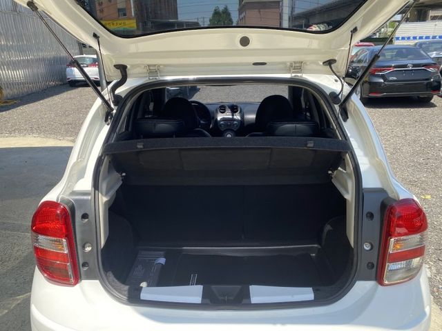 Nissan March  第19張相片