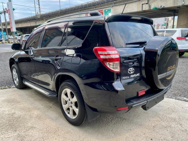Toyota RAV4  第12張相片