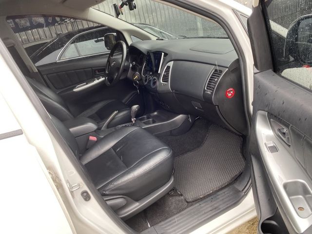 Toyota Innova  第16張相片
