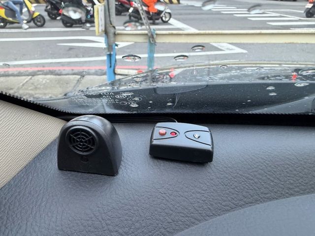 Toyota RAV4  第14張相片