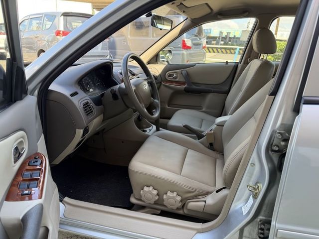 Ford/福特 Tierra  第2張相片