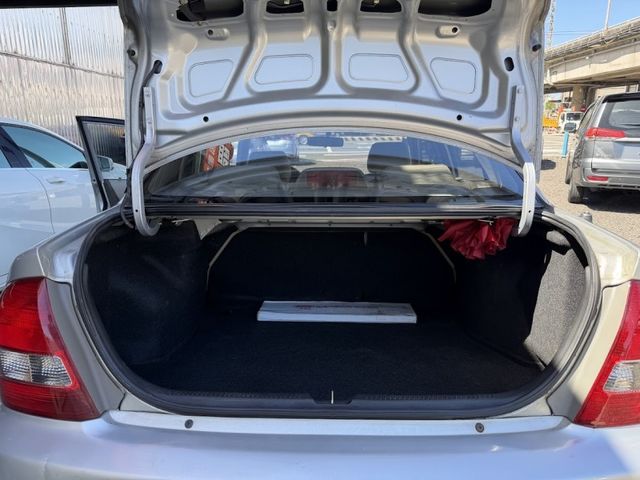 Ford/福特 Tierra  第14張相片