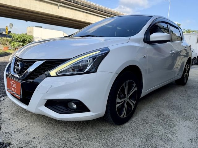 Nissan Tiida  第8張相片