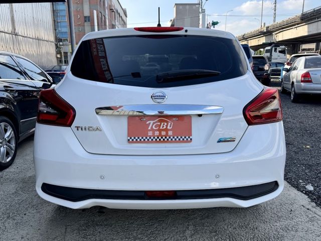 Nissan Tiida  第9張相片