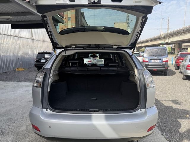 Lexus RX  第7張相片