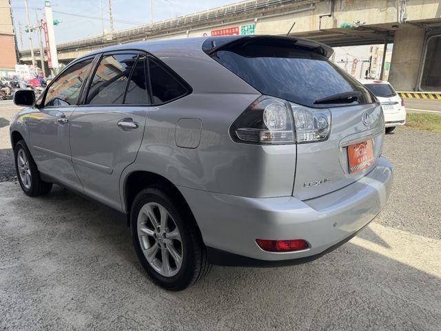 Lexus RX  第13張相片
