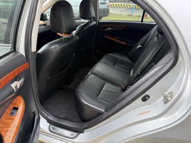 Toyota ALTIS  第7張相片