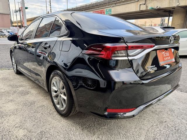 Toyota ALTIS  第12張相片