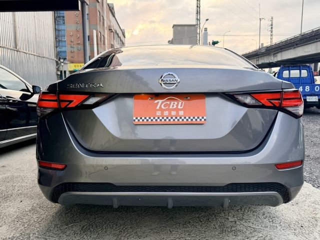 Nissan Sentra  第1張相片