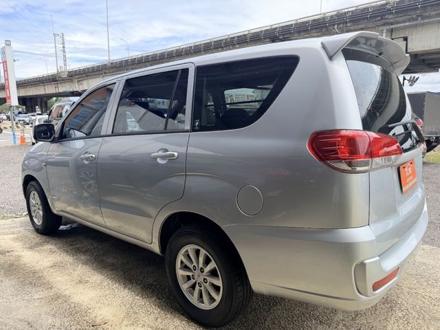 精緻型 後座出風口 僅跑八萬公里  第1張相片