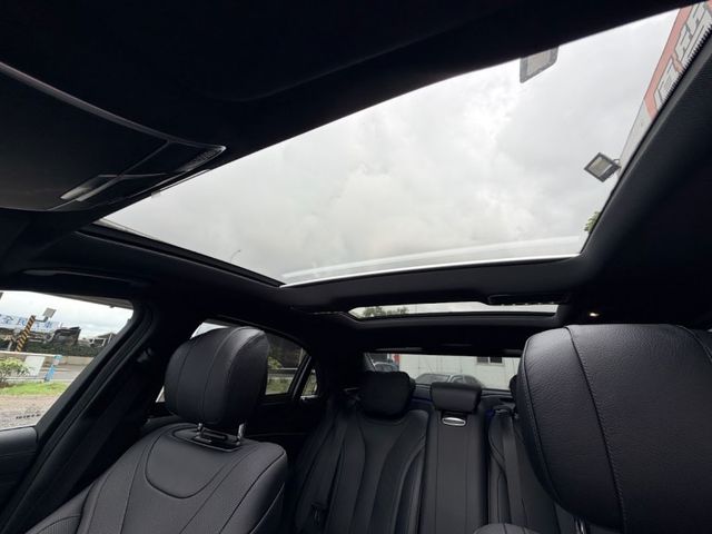 S400L 一手車 僅跑2萬  第2張相片