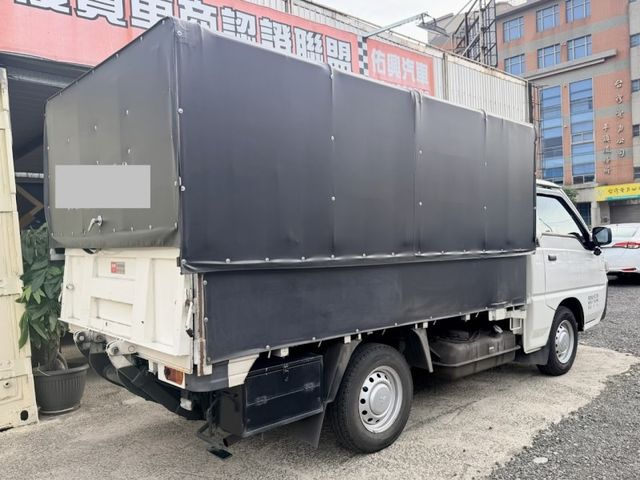 自排雙安 電動升降帆布 電動尾門  第9張相片