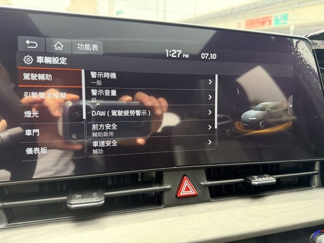 XLINE 選配全景天窗  第1張相片