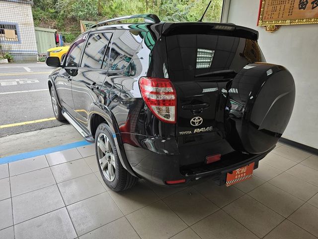 Toyota RAV4  第2張相片