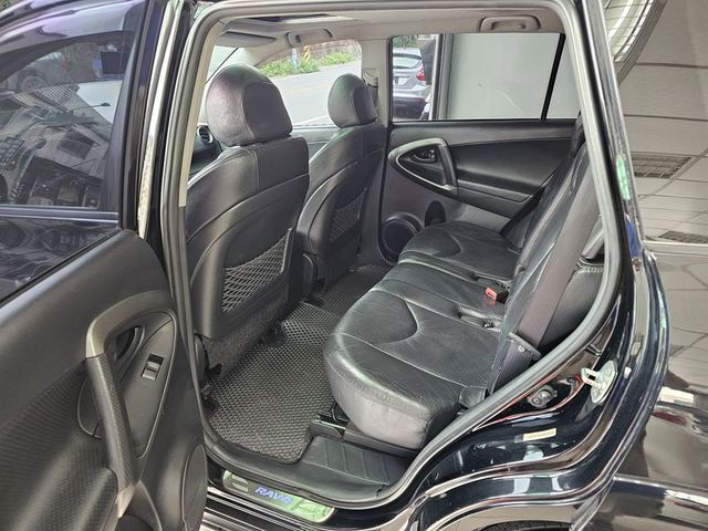 Toyota RAV4  第4張相片