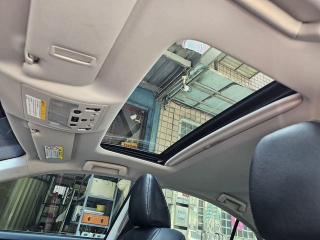 2014年 ES300H 油電混合車 天窗 雙電動椅  I KEY  第10張相片