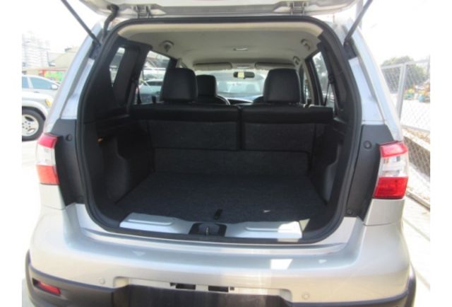 2014 NISSAN LIVINA 1.6  家庭必備好車 本月購入贈安卓機!!!!  第5張相片