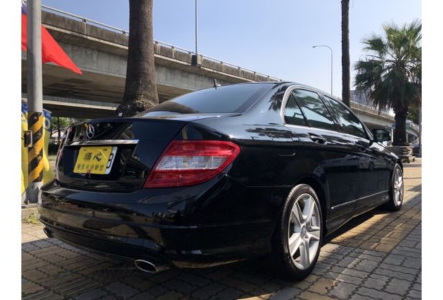 2009 C300  進口車初階首選  本月購入另贈安卓機  第6張相片