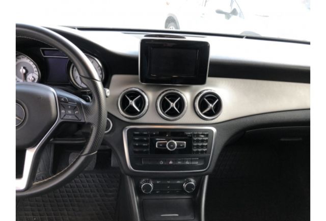 2014 GLA200 市區進口五門車  第4張相片